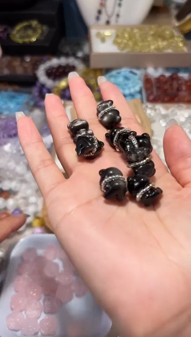 水晶手串未镶嵌双眼银耀小熊一个卡13*18