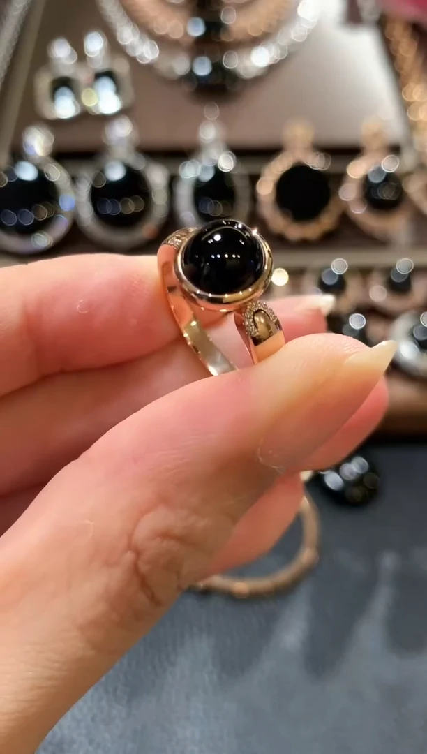 18K金镶嵌戒指翡翠m19