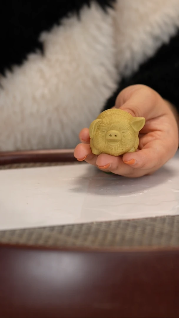 【闪购商品】紫砂茶宠黄金段小猪