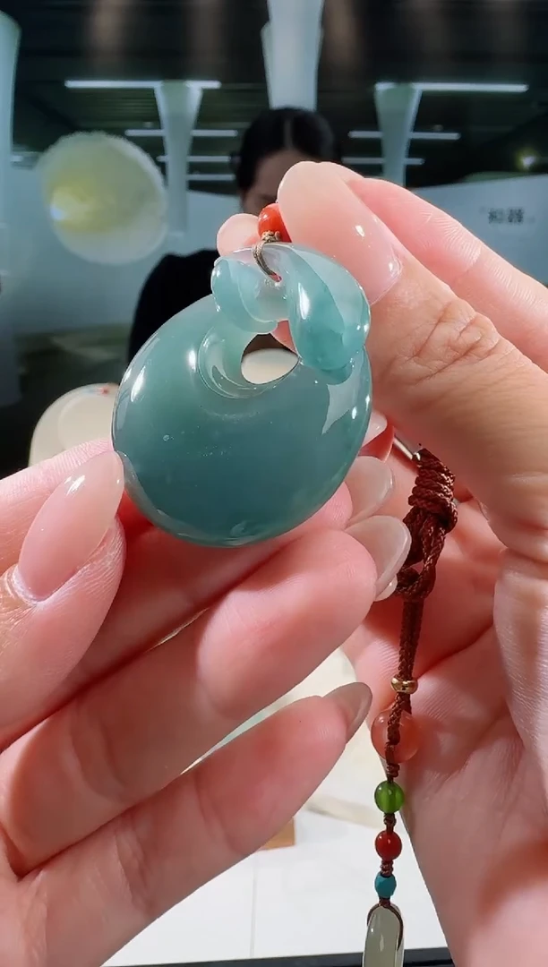 翡翠未镶嵌吊坠(不含链)平安扣