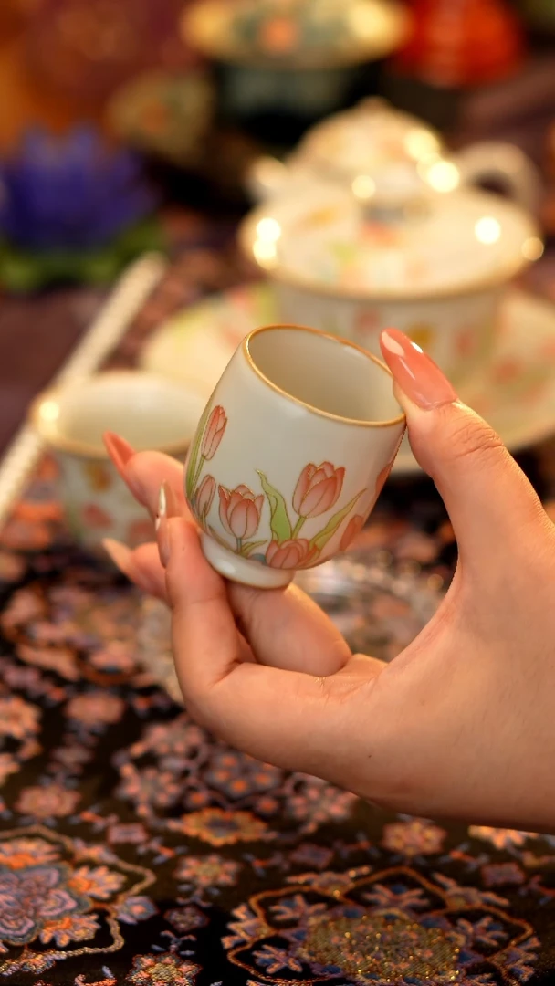 描金郁金香闻香杯········