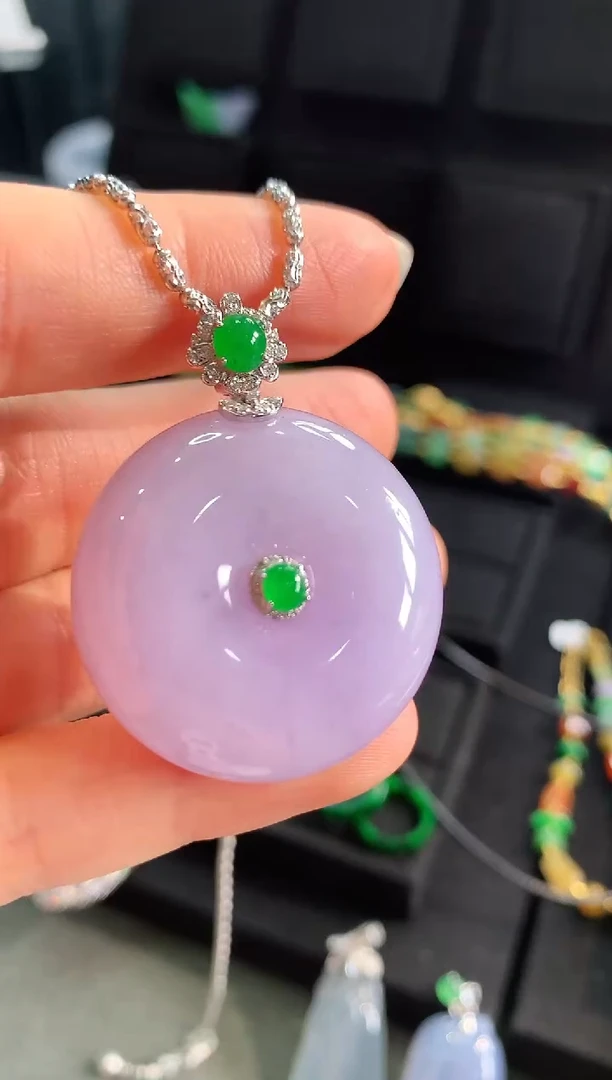 【闪购商品】翡翠吊坠(不含链)18K金镶嵌吊坠