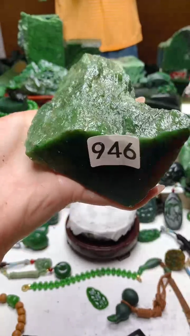 未镶嵌和田玉（碧玉）珠宝半成品1