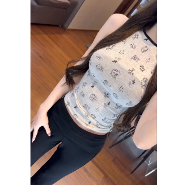 法式辣妹气质修身显瘦卡通印花背心上衣女搭配百搭显瘦休闲裤套装