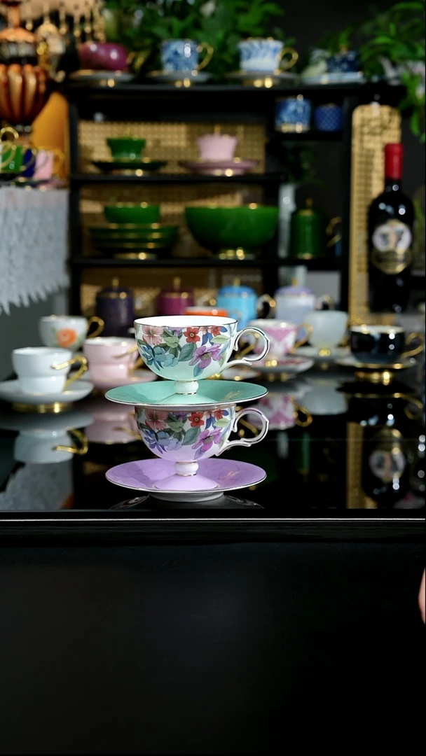 花扬：紫+绿、、、、、、、、