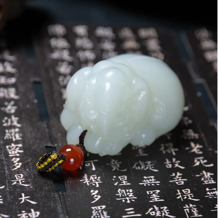 和田玉白玉玉润福象手把件