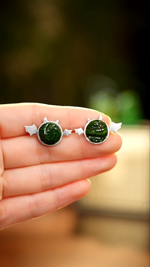 刺绣私人定制苗族手工Q541