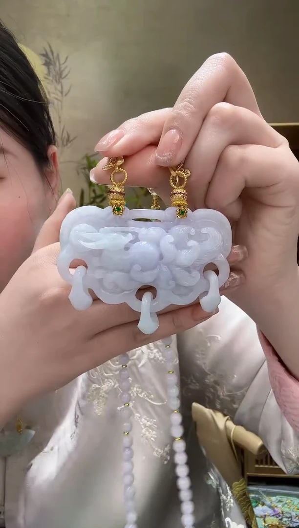 【闪购商品】翡翠颈饰未镶嵌吊坠