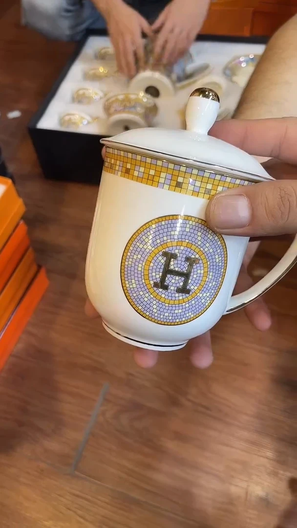 杯鸿辉家品牌瓷器，京东包邮！