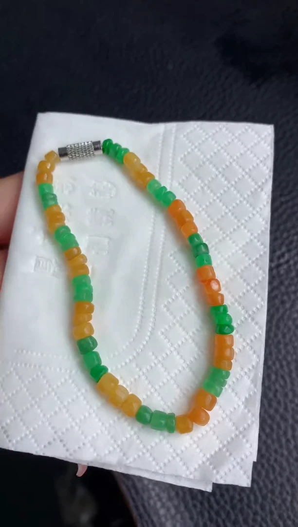 定制翡翠未镶嵌手串