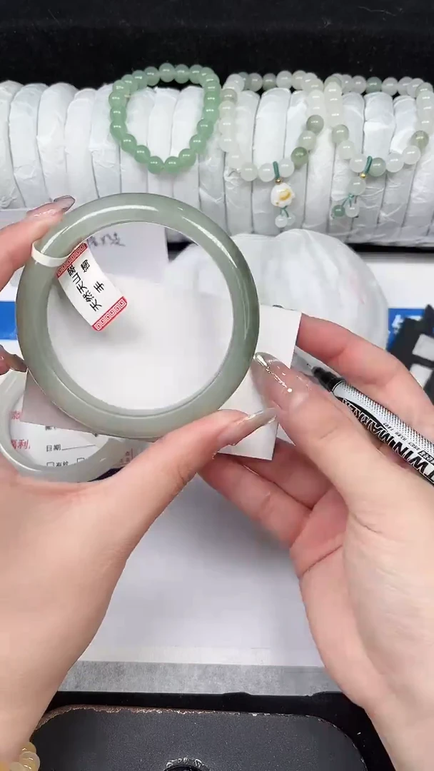 未镶嵌手镯石英质玉243-58/59