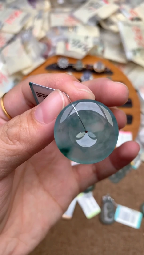 未镶嵌挂件翡翠一