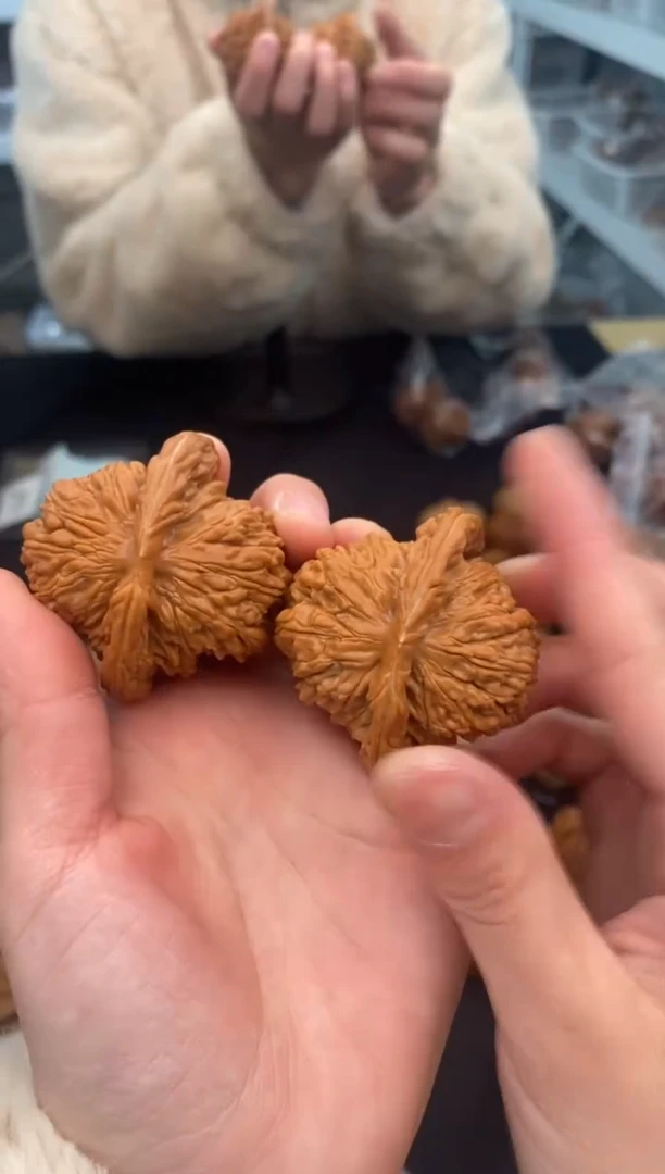 【闪购商品】文玩核桃把件四座楼47-t398