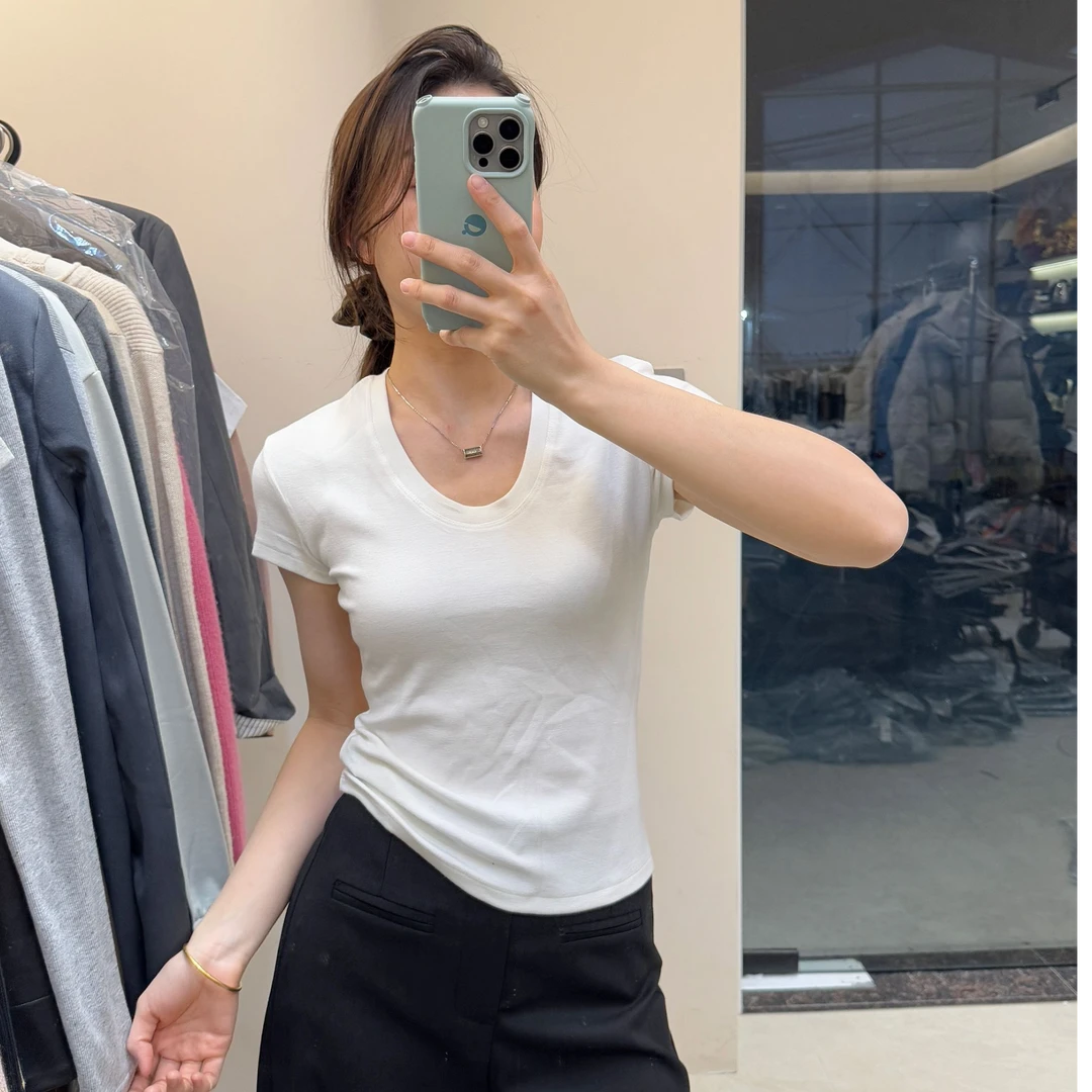 三色U领修身弹力正肩短袖T恤（S～L穿到125斤衣长52胸围80～100）