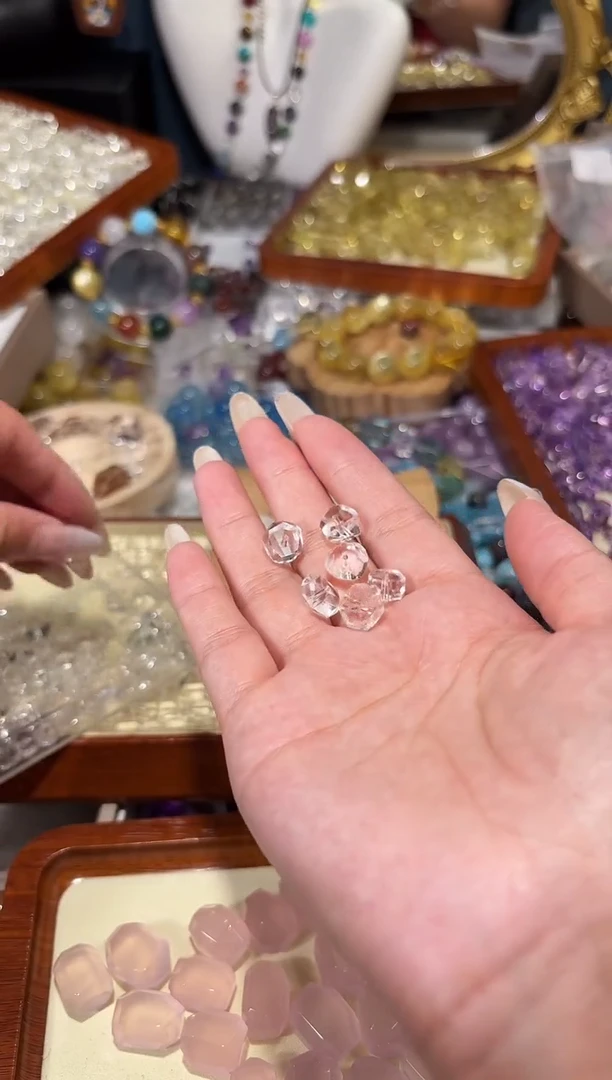 水晶手串未镶嵌S60白水晶隔珠宽卡10