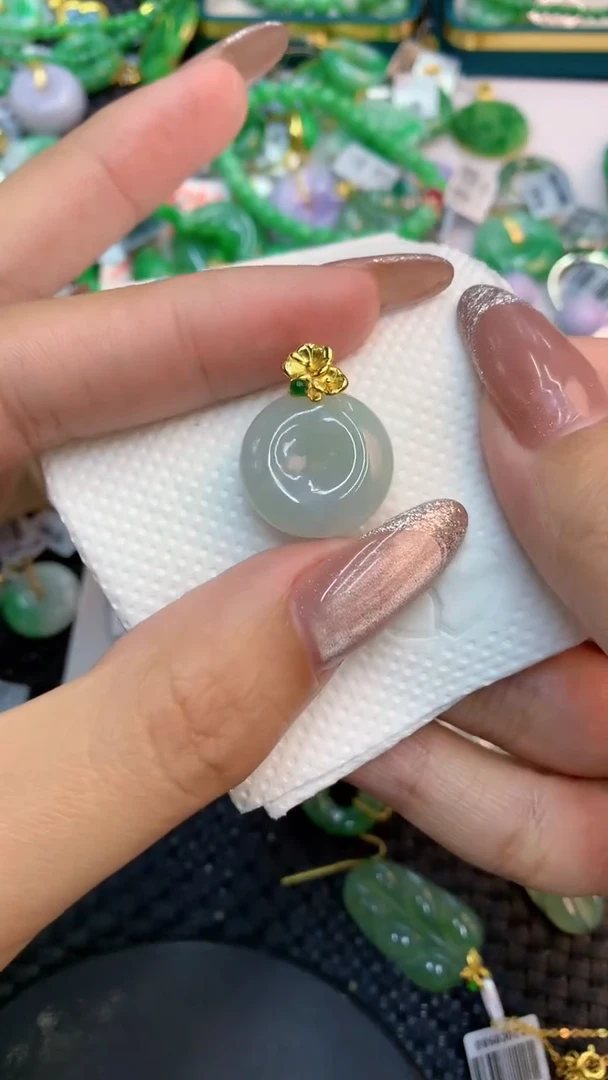 颈饰未镶嵌翡翠1