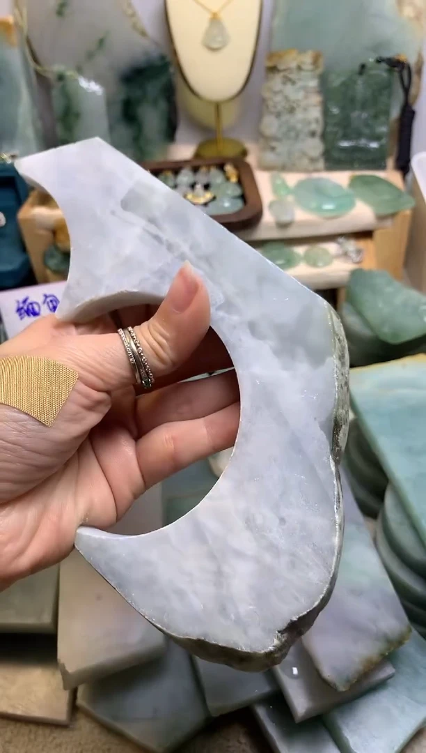 【闪购商品】翡翠挂件未镶嵌缅甸A货翡翠，没有运费险