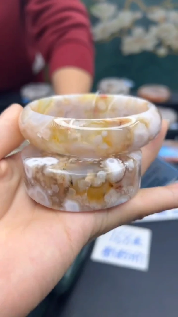 【闪购商品】石英质玉手镯未镶嵌A94(66圈赠送镯心)