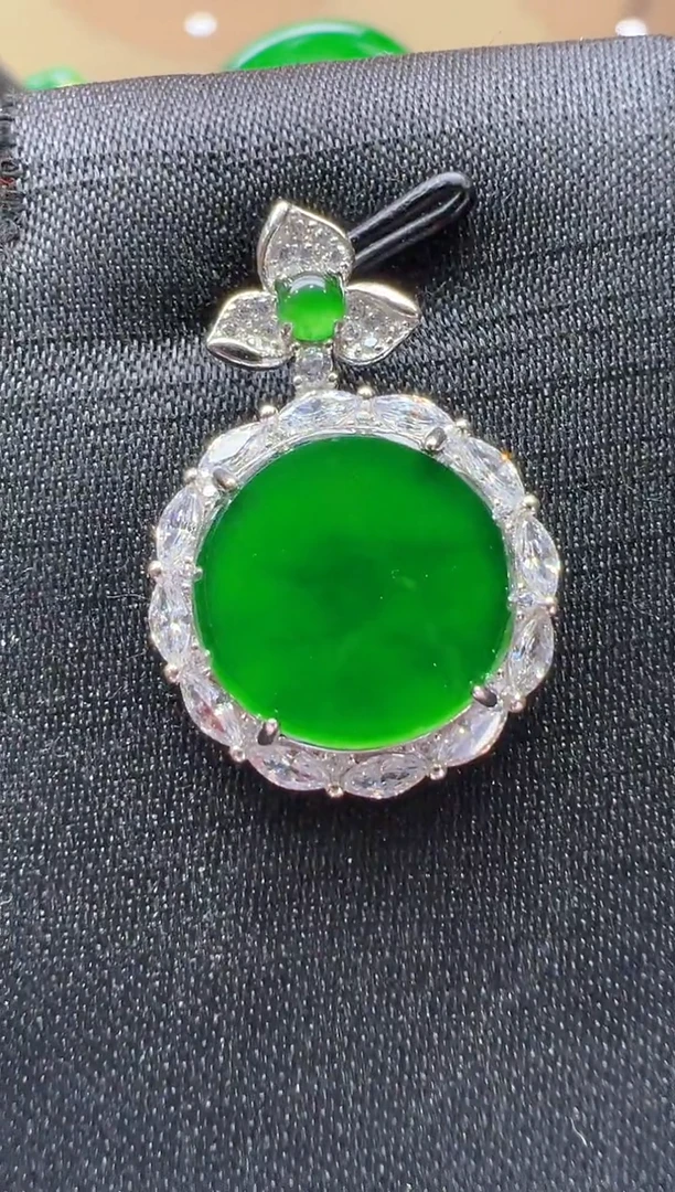 【闪购商品】翡翠吊坠(不含链)银S925镶嵌多样性发货拍一发一