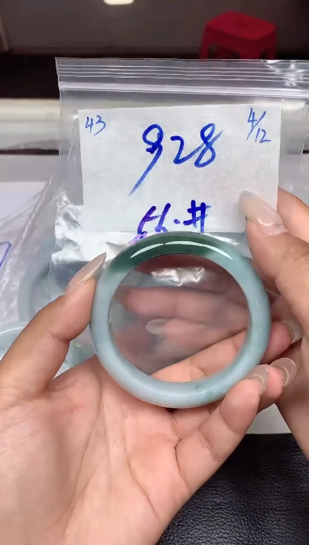 未镶嵌定制翡翠43毛货需精细抛光手镯拍一发一