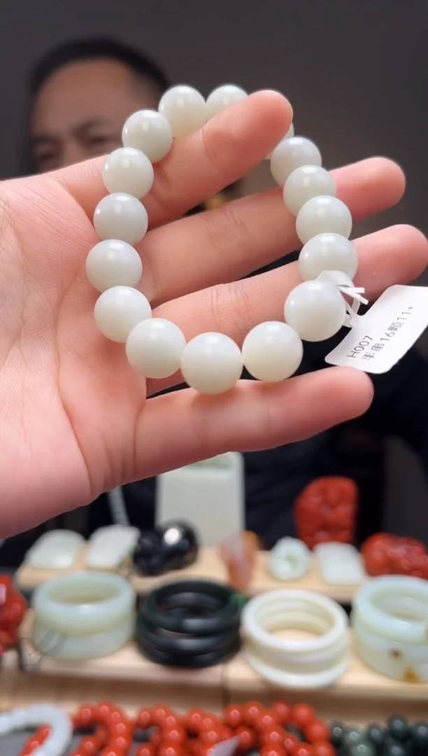 颈饰未镶嵌和田玉手串11+