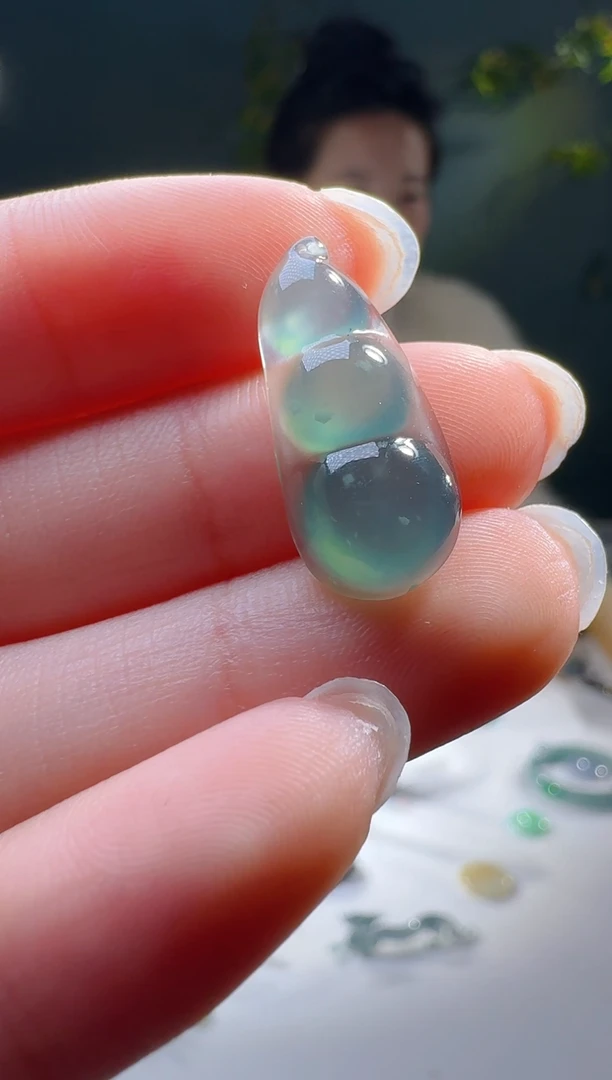 【闪购商品】翡翠颈饰未镶嵌天然A货翡翠豆子