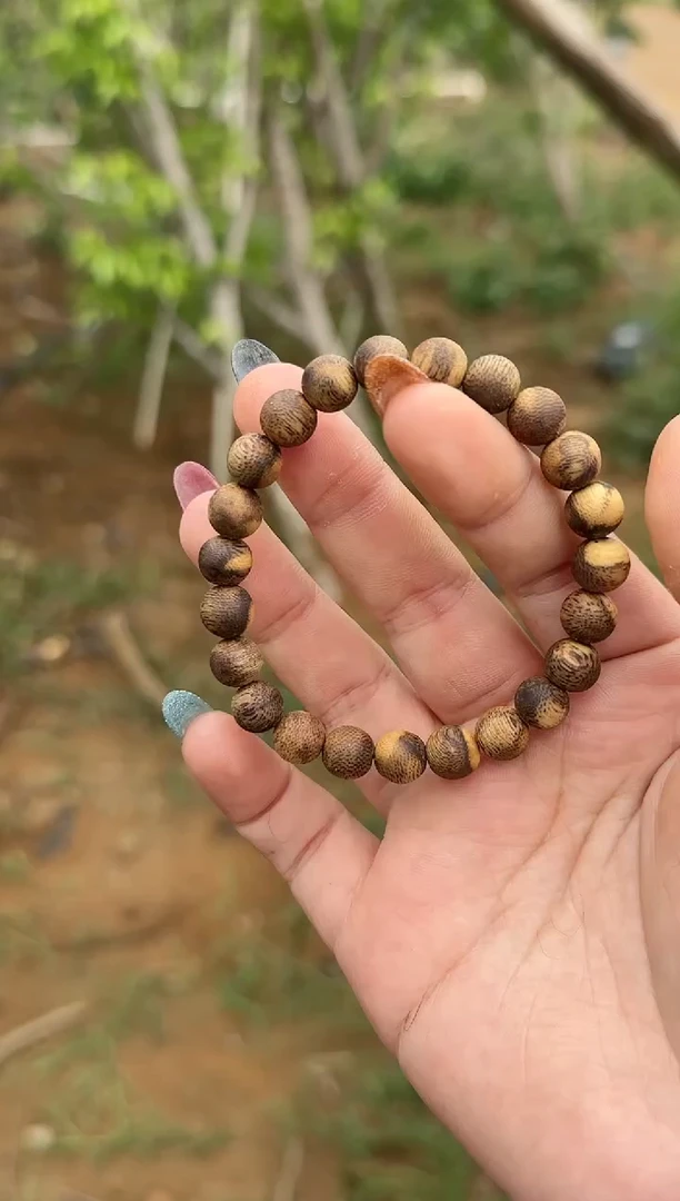 沉香手串海南莺歌绿虎斑奇08单圈，多样性发其一