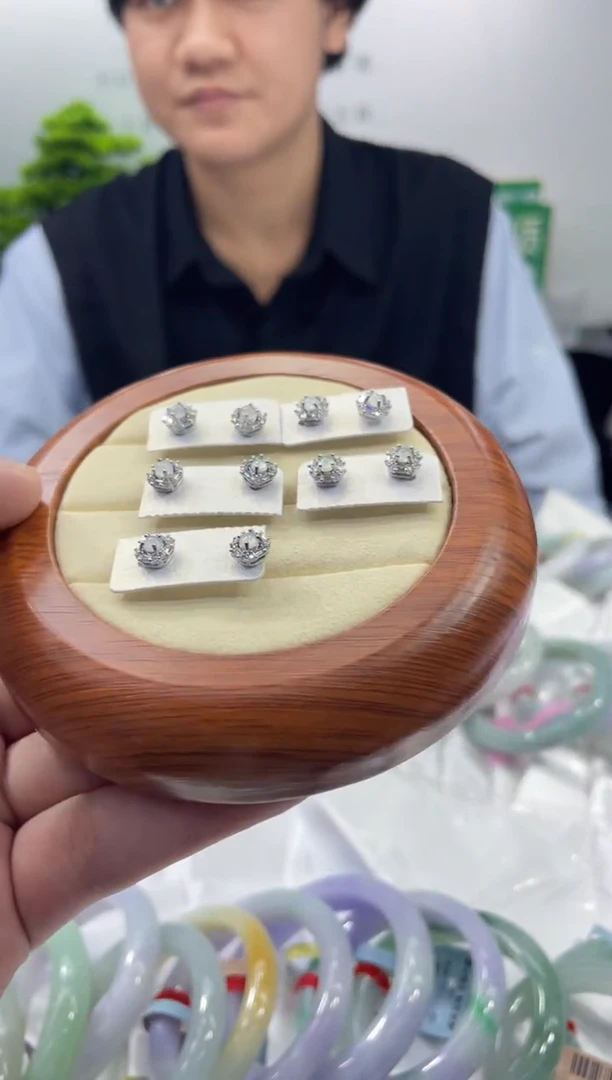 颈饰未镶嵌翡翠岭南有镯甄选/603649/多样性发一件