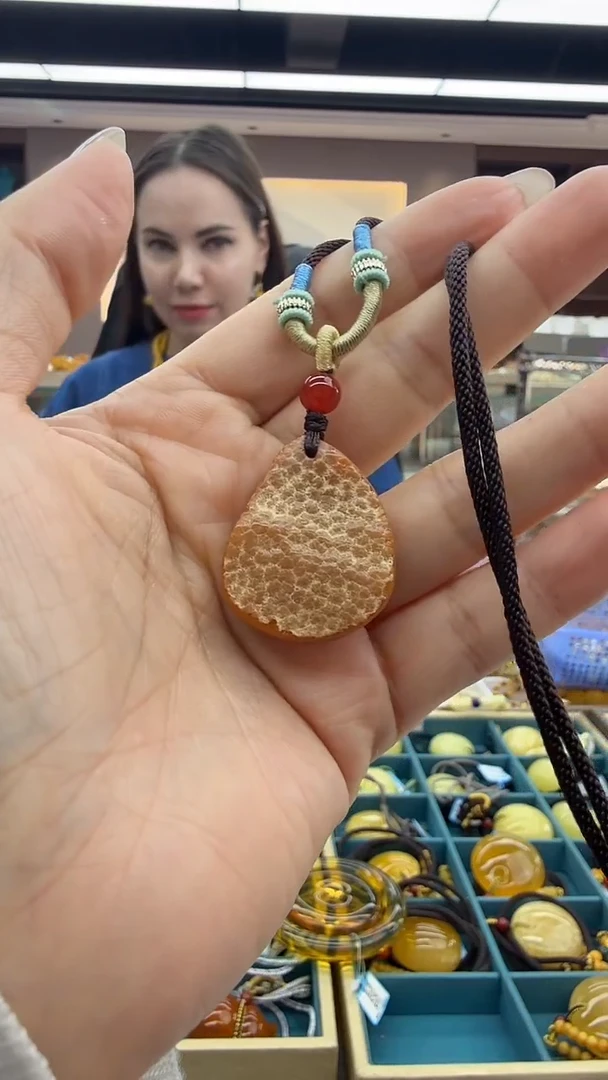 琥珀颈饰未镶嵌迈*宝192秒拍号 假一罚三