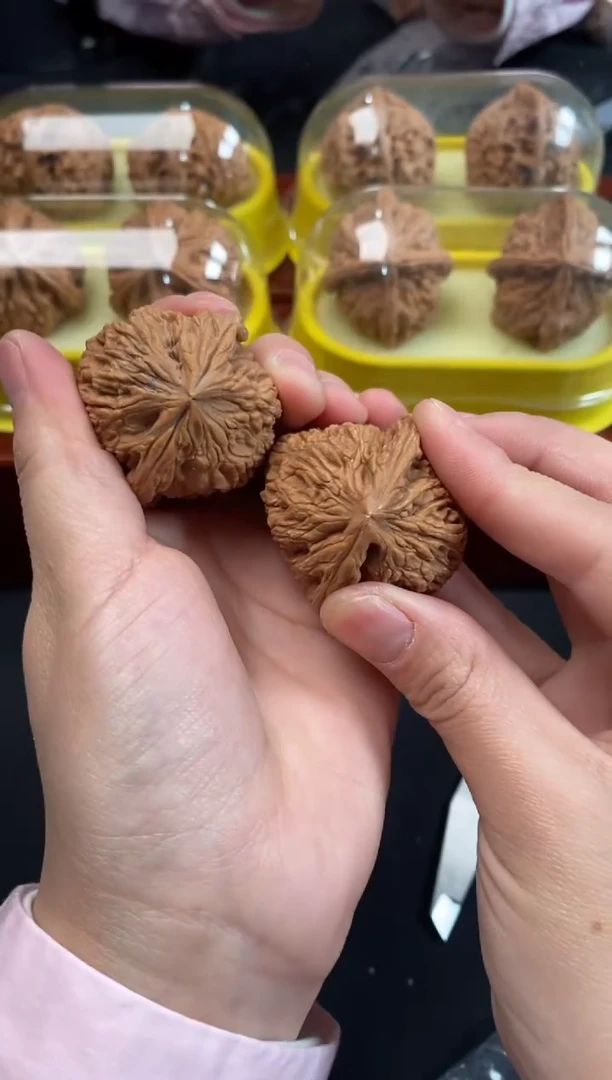 把件文玩核桃南疆石41尺A236