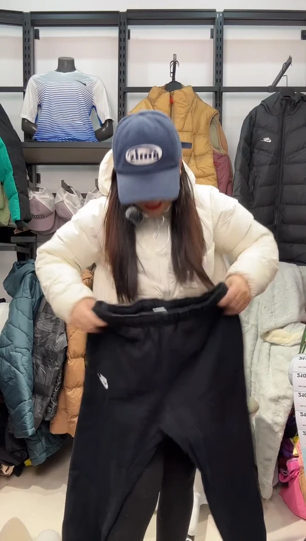 2106闪购编码  运动卫衣裤以直播间过款为准 尺码  ·  有试穿