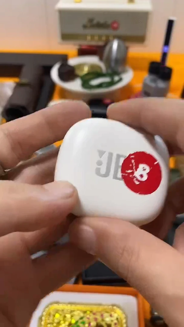 瓷片闪购商品 如图所示