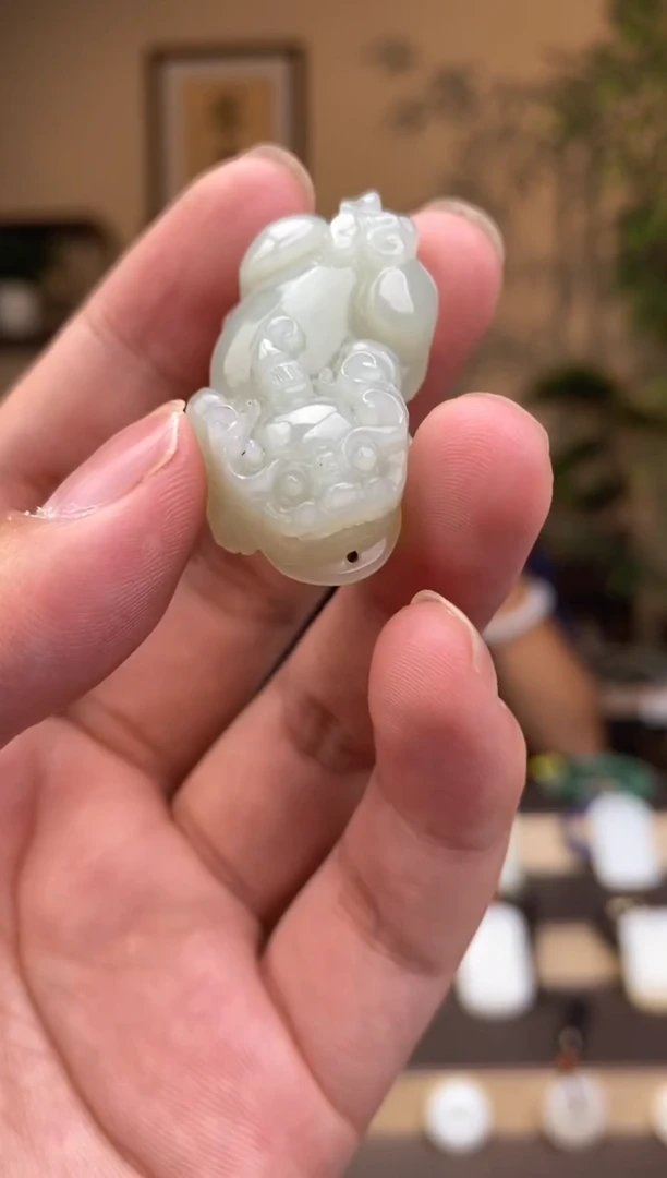 和田玉未镶嵌吊坠(不含链)1