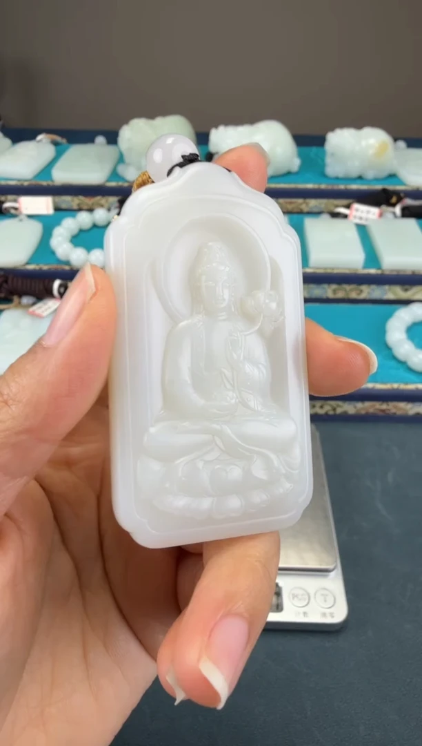 颈饰未镶嵌和田玉1