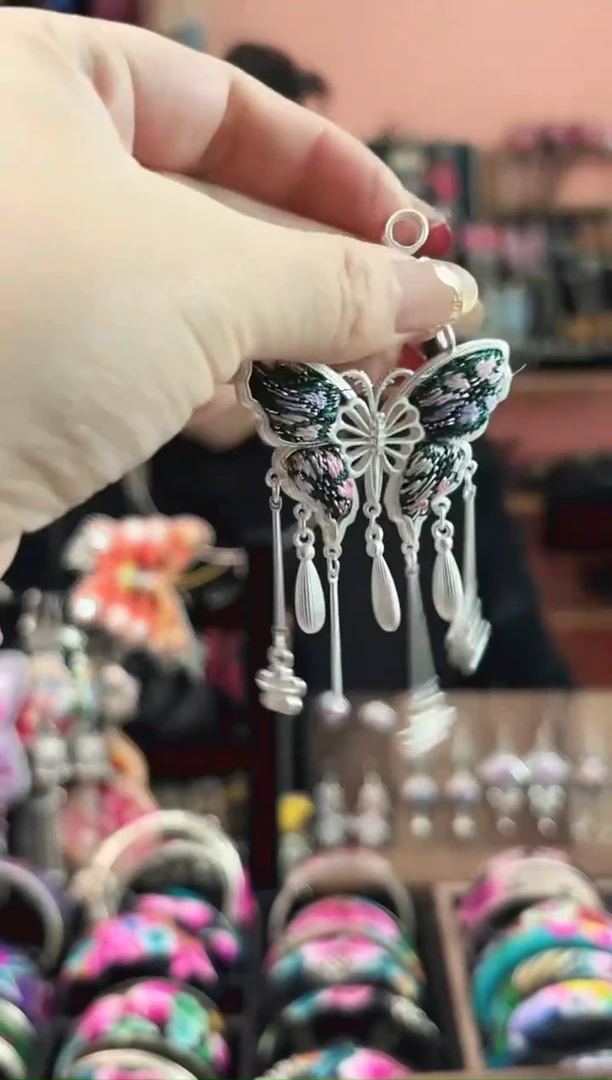 织绣艺枝独绣手工饰品70