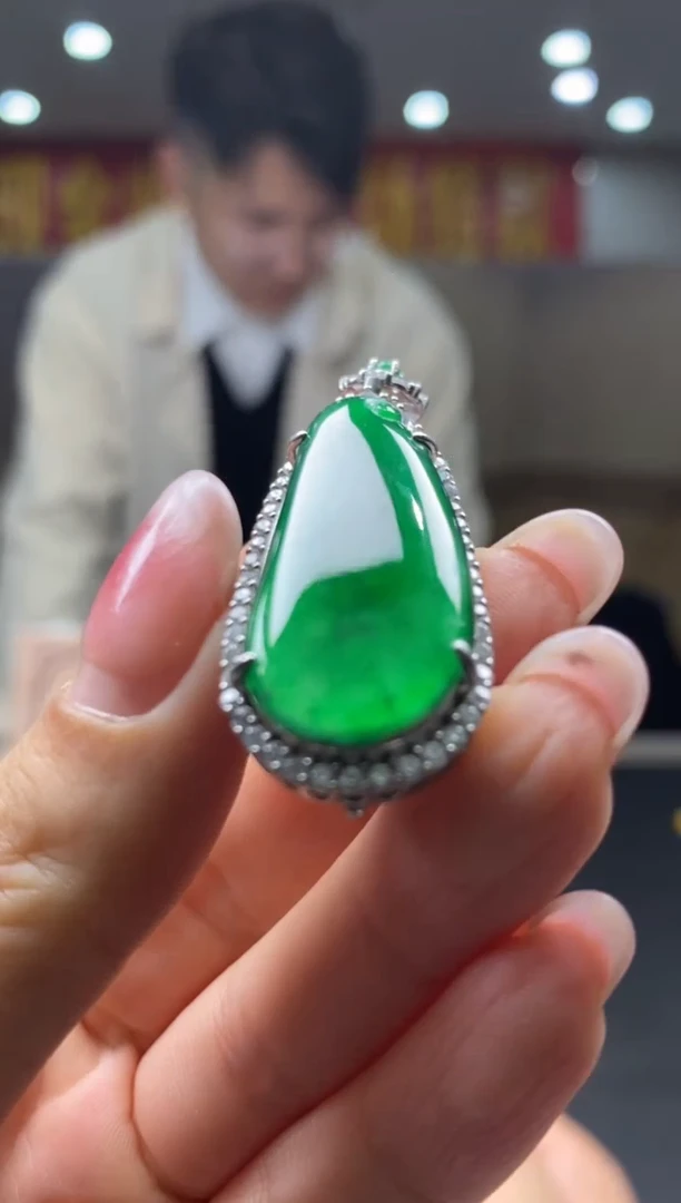 【闪购商品】翡翠颈饰未镶嵌********282