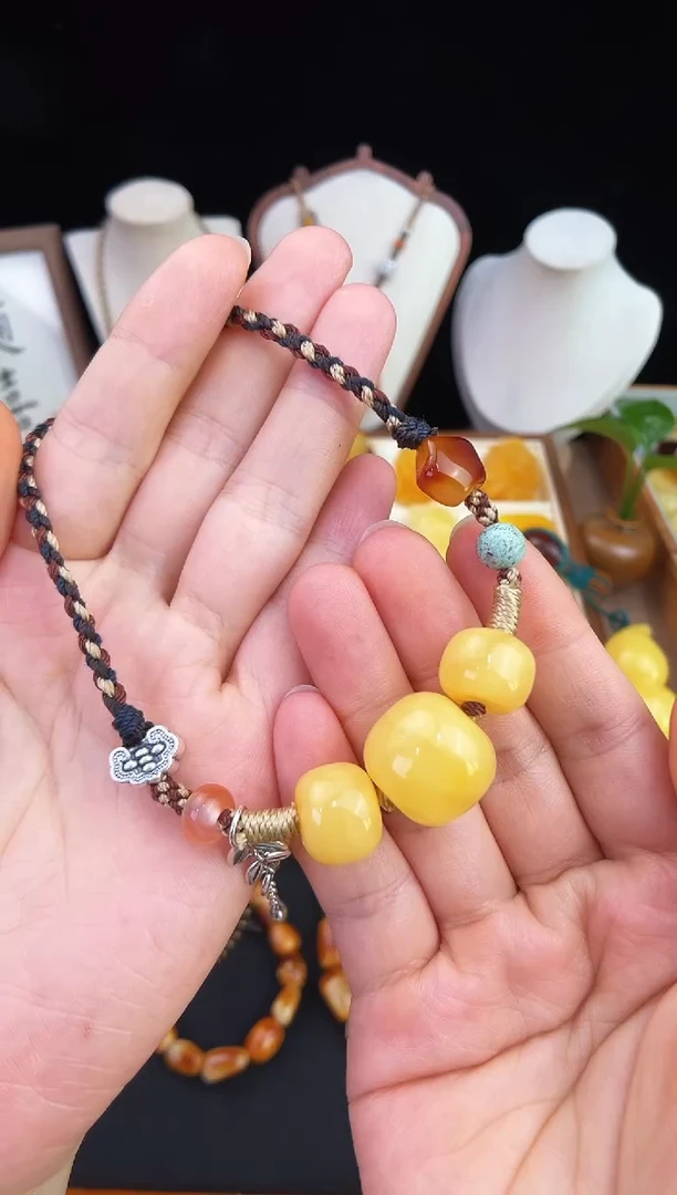 琥珀未镶嵌珠宝奇石是**呀柒月