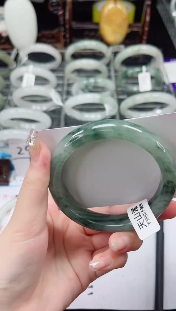 未镶嵌手镯石英质玉155-59/60