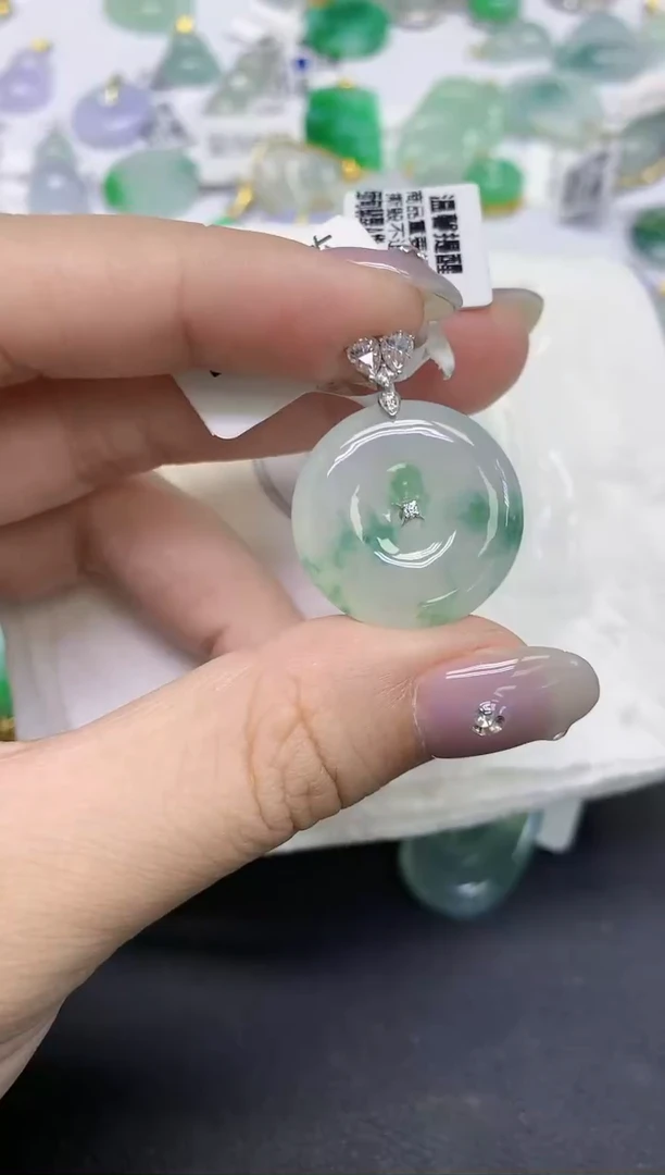 颈饰18K金镶嵌翡翠天然缅甸翡翠A货百元以上9元证书费自理