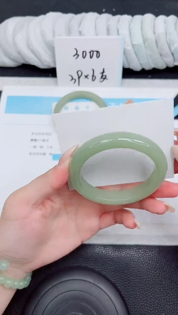 未镶嵌手镯石英质玉87-58.7