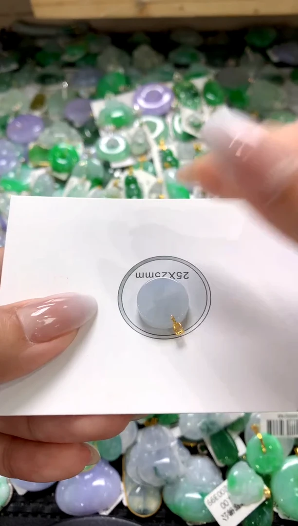 颈饰18K金镶嵌翡翠1111111111111111