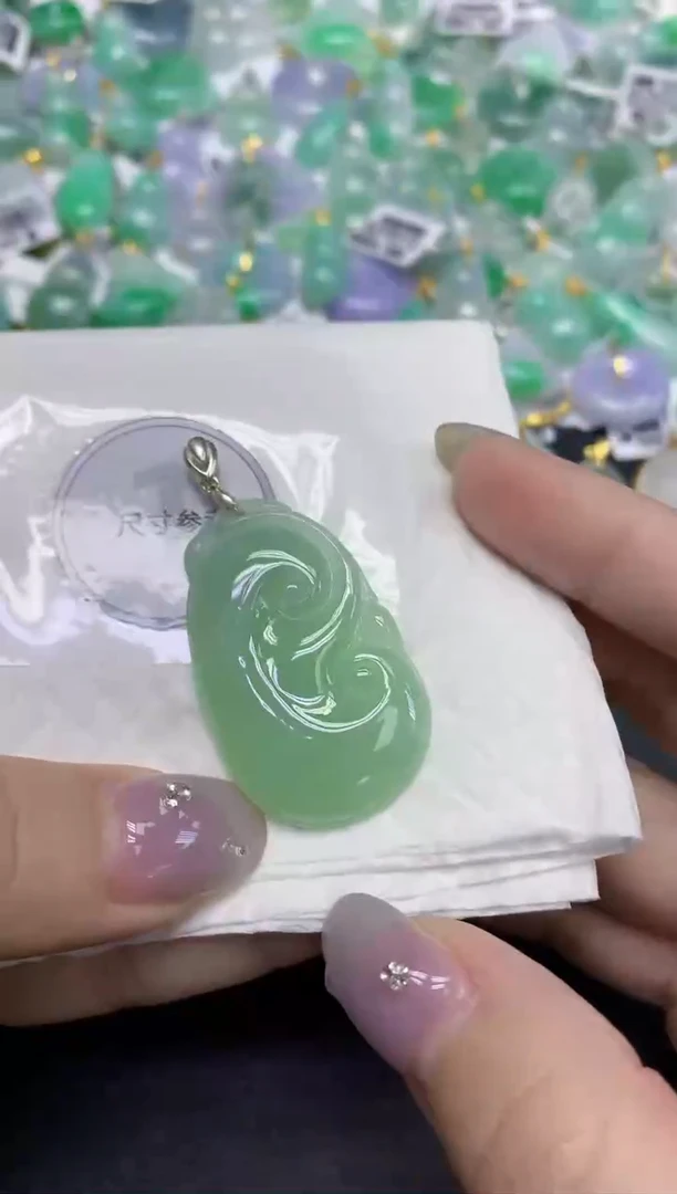 颈饰未镶嵌翡翠天然缅甸翡翠A货百元以上9元证书费自理