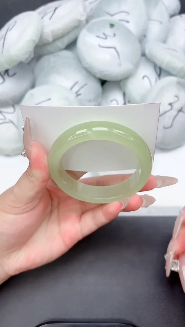 未镶嵌手镯石英质玉80-57.5