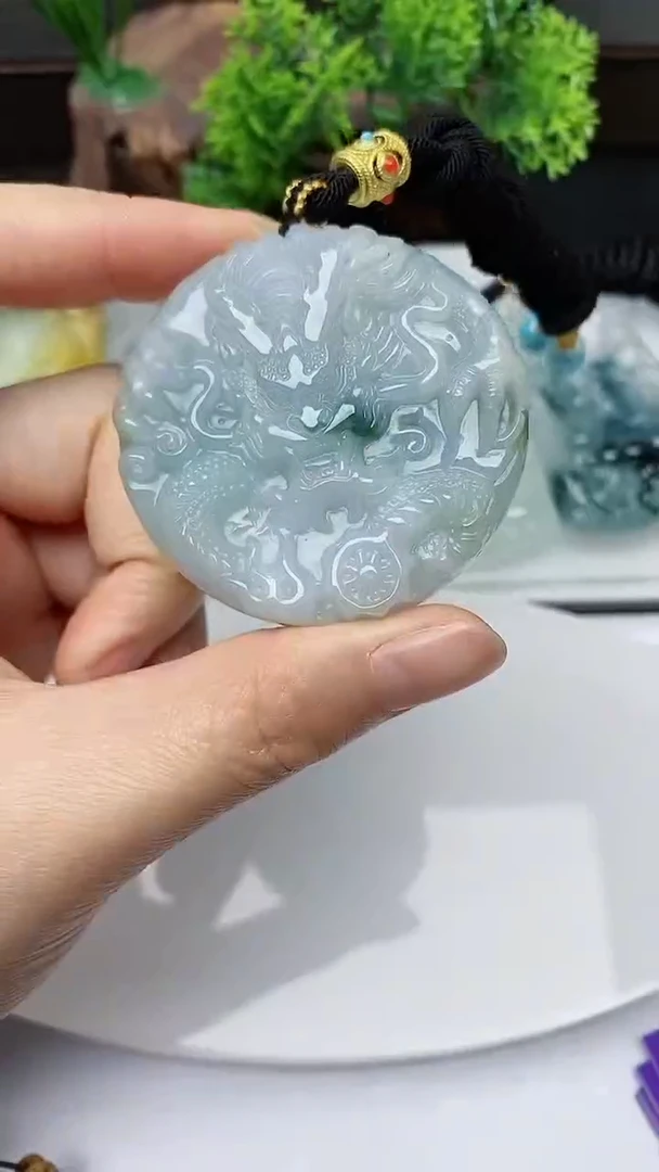 【闪购商品】翡翠颈饰未镶嵌