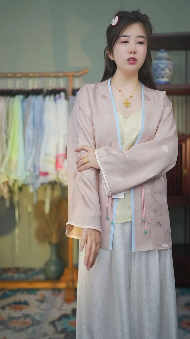 刺绣L码130斤内百搭款上衣单层