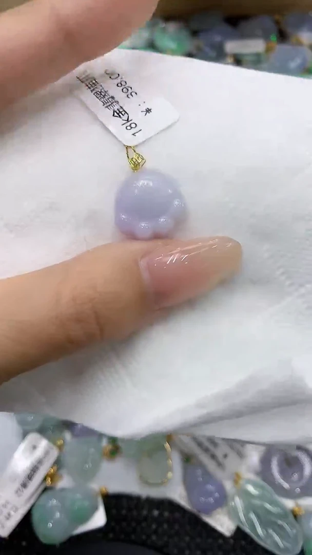 翡翠18K金镶嵌颈饰111111111111