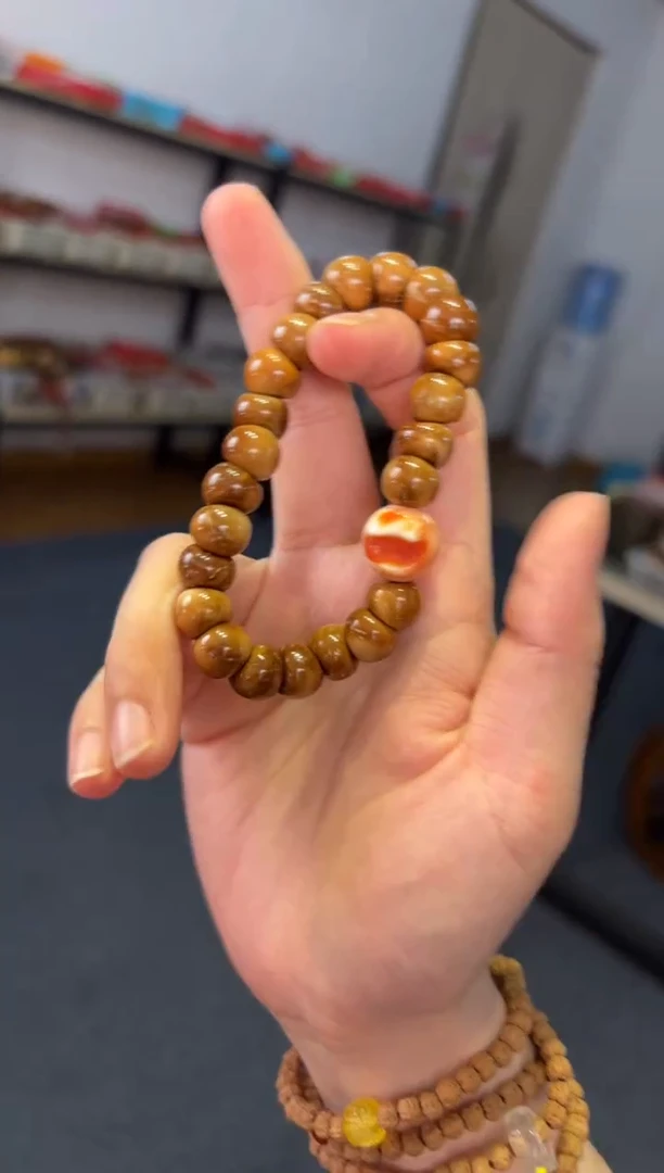 吊坠菩提根/象牙果1.0库克大肠【三文鱼】单圈