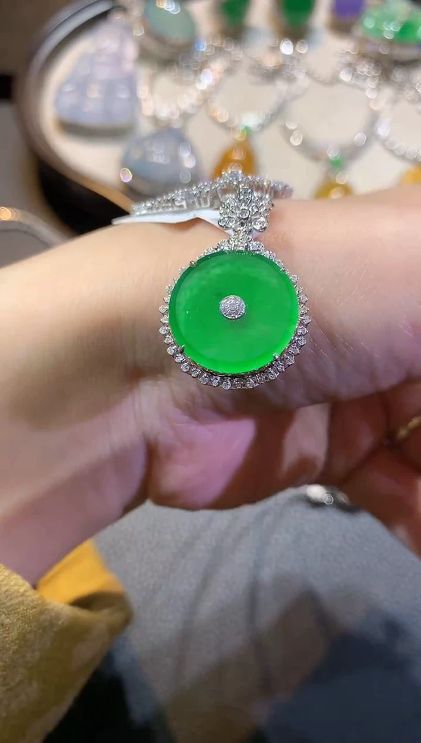 【闪购商品】翡翠吊坠(不含链)18K金镶嵌57-圆牌（不含链与扣头