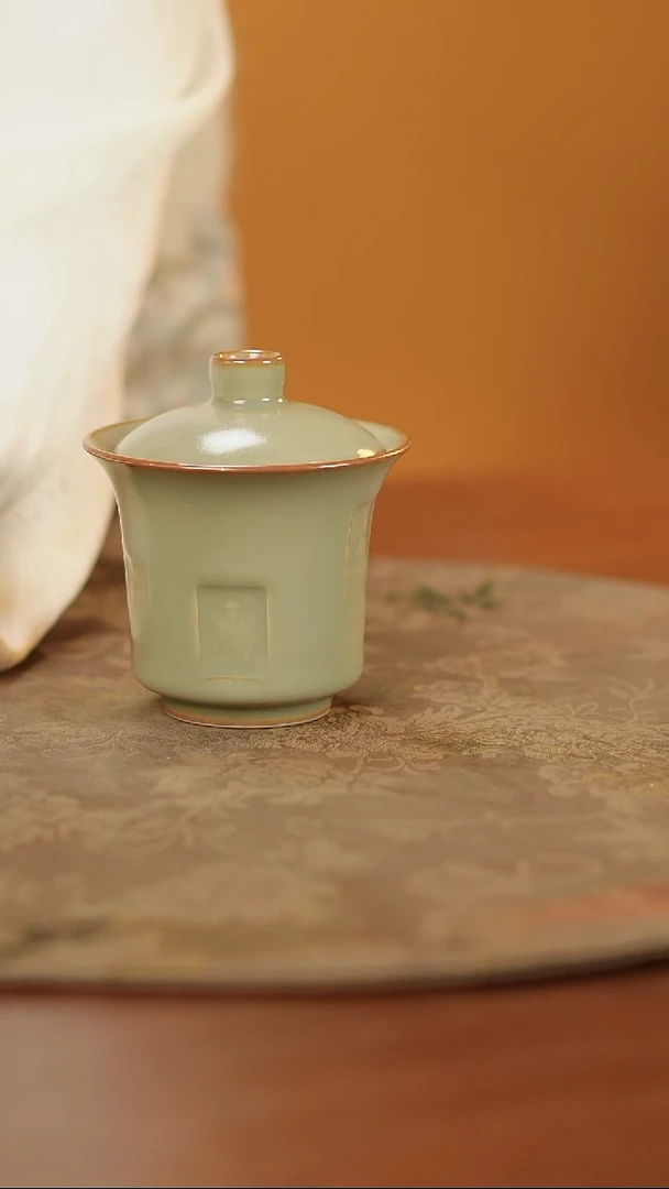 善窑厂汝瓷粉青雕刻盖碗