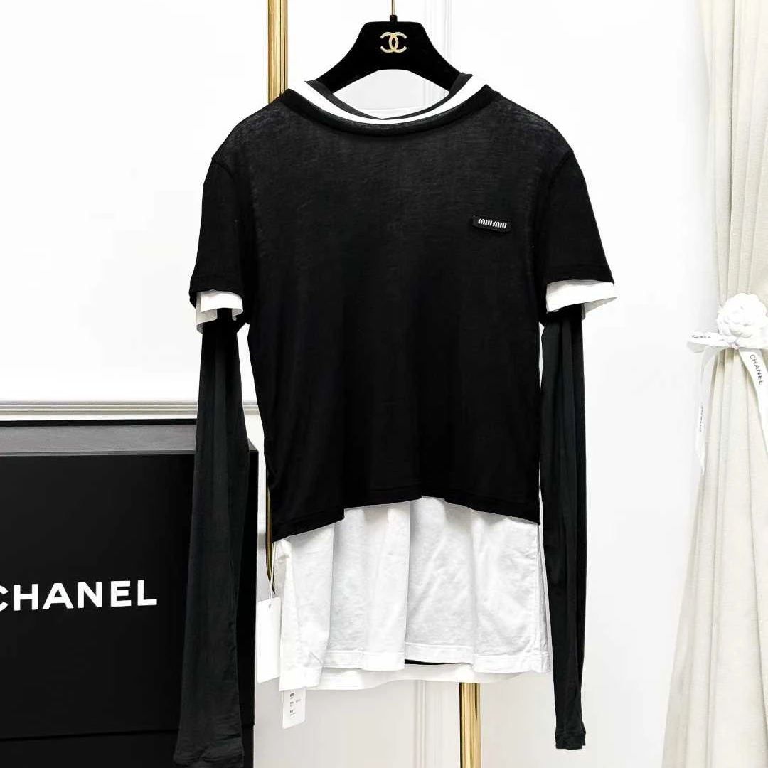 99新 MIU MIU/缪缪 XS码黑白色字母logo三件叠穿T恤